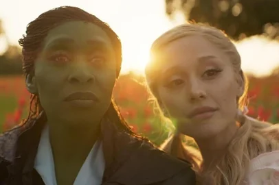 Ariana Grande e Cynthia Erivo em Wicked<!-- NICAID(15803202) -->