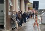 Postos da Capital registram filas para vacinação contra a covid-19 na tarde desta segunda-feira