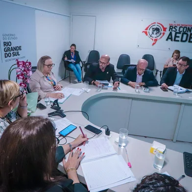 PORTO ALEGRE, RS, BRASIL - 23/04/2025 - Reunião entre Secretaria Estadual de Saúde e Secretaria Municipal da Saúde da Capital sobre serviços de média e alta complexidade<!-- NICAID(16023137) -->