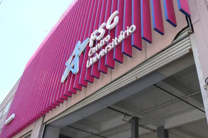 Fachada da FSG <!-- NICAID(15872526) -->