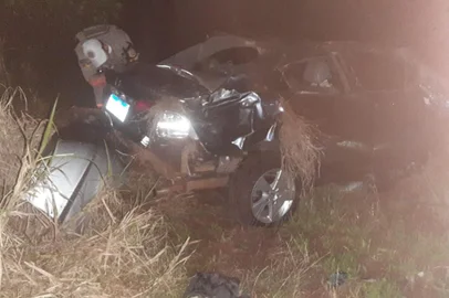 Um homem morreu em um acidente na RSC-163, em Tenente Portela, na madrugada deste sábado (30).<!-- NICAID(15555844) -->