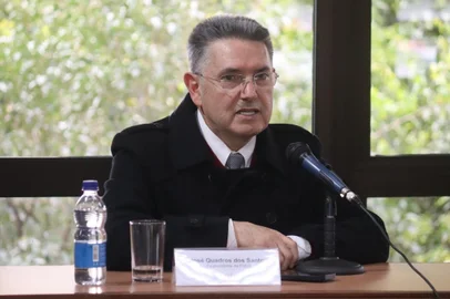Ex-presidente da Fundação Universidade Caxias do Sul (Fucs), José Quadros dos Santos, em depoimento à CPI da Saúde na Câmara de Vereadores de Caxias do Sul na quarta-feira (18/10).<!-- NICAID(15572758) -->
