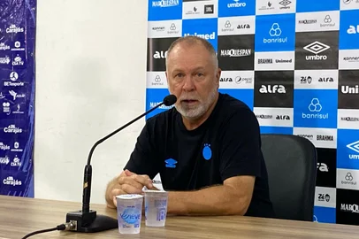 Mano Menezes, Grêmio<!-- NICAID(16028021) -->