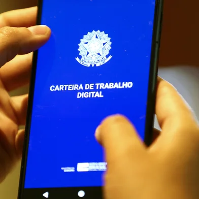 Carteira de trabalho digital.<!-- NICAID(15923369) -->