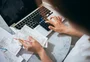 Estresse com dinheiro afeta o trabalho de 43% dos gaúchos, que gostariam de ajuda da empresa
