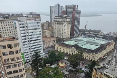 Paulo Rocha / Agencia RBS PORTO ALEGRE, RS, 24/04/26 - Salas na Galeria do Rosário, no centro de Porto Alegre, podem se tornar apartamentos.<!-- NICAID(16272368) -->