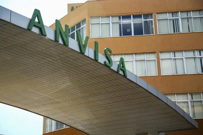 Fachada do edifÃ­cio sede da AgÃªncia Nacional de VigilÃ¢ncia SanitÃ¡ria (Anvisa).Sede da ANVISA - Foto: Marcelo Camargo/Agência Brasil/DivulgaçãoLocal: BrasiliaIndexador: Marcelo Camargo/AgÃªncia BrasilFotógrafo: Reporter Fotografico<!-- NICAID(15348868) -->