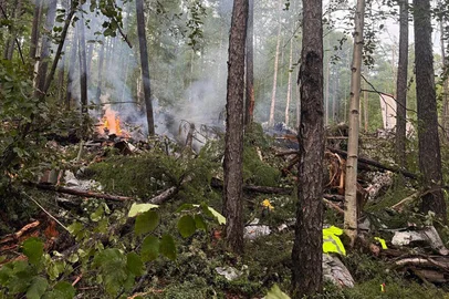 This handout picture released by the Far Eastern Transport Prosecutor's Office on July 24, 2025, shows what it said is the crash site of the Antonov AN-24 passenger plane outside the town of Tynda in Russia's far eastern Amur region. Rescuers found no survivors at the site where a plane crashed in Russia's far eastern Amur region earlier on July 24, 2025, Russian state media reported. (Photo by Handout / Far Eastern Transport Prosecutor's Office / AFP) / RESTRICTED TO EDITORIAL USE - MANDATORY CREDIT "AFP PHOTO /  FAR EASTERN TRANSPORT PROSECUTOR'S OFFICE" - HANDOUT - NO MARKETING NO ADVERTISING CAMPAIGNS - DISTRIBUTED AS A SERVICE TO CLIENTSEditoria: DISLocal: TyndaIndexador: HANDOUTSecao: transport accidentFonte: Far Eastern Transport ProsecutorFotógrafo: Handout<!-- NICAID(16087030) -->