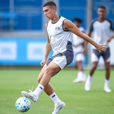 Treino do Grêmio no CT Luiz Carvalho. Na foto, o meia colombiano Monsalve.<!-- NICAID(16269736) -->