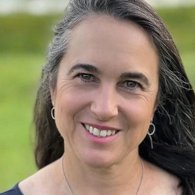 A palestrante convidada é a norte-americana  Bertha Vazquez, mestre em Educação Científica e diretora do Teacher Institute for Evolutionary Science (TIES).<!-- NICAID(15968715) -->