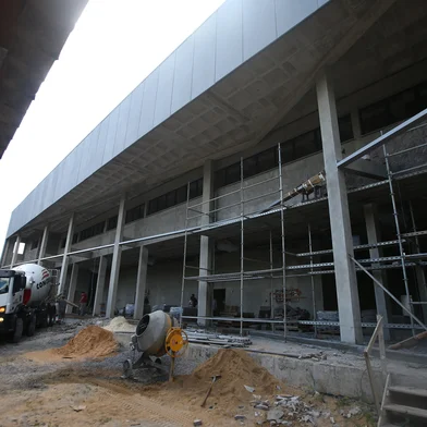 BENTO GONÇALVES, RS, BRASIL, 11/02/2026. A nova sede da Câmara de Vereadores de Bento Gonçalves deve ser inaugurada em junho de 2026, no bairro Planalto. O atual presidente da Câmara de Vereadores de Bento Gonçalves, Anderson Zanella (PP), defende que a obra da nova sede da Casa Legislativa precisa ser finalizada para não tornar-se um "elefante branco" na cidade. (Porthus Junior/Agência RBS)<!-- NICAID(16223996) -->