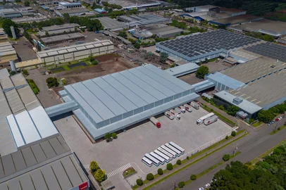 Indústria de cadeiras faz investimento milionário para ampliar fábrica em Erechim<!-- NICAID(15985897) -->