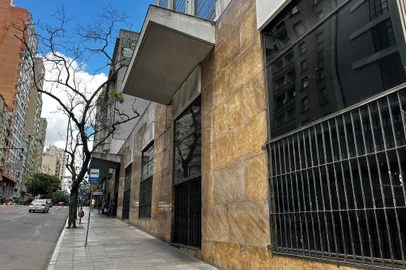 Prédio que abrigava o Tudo Fácil na Borges de Medeiros<!-- NICAID(15317035) -->