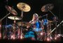 Após morte de Taylor Hawkins, Foo Fighters anuncia novo baterista
