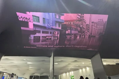 Greenpeace faz protesto na COP30, com imagens de tragédias pelo mundo, RS entre elas<!-- NICAID(16167920) -->