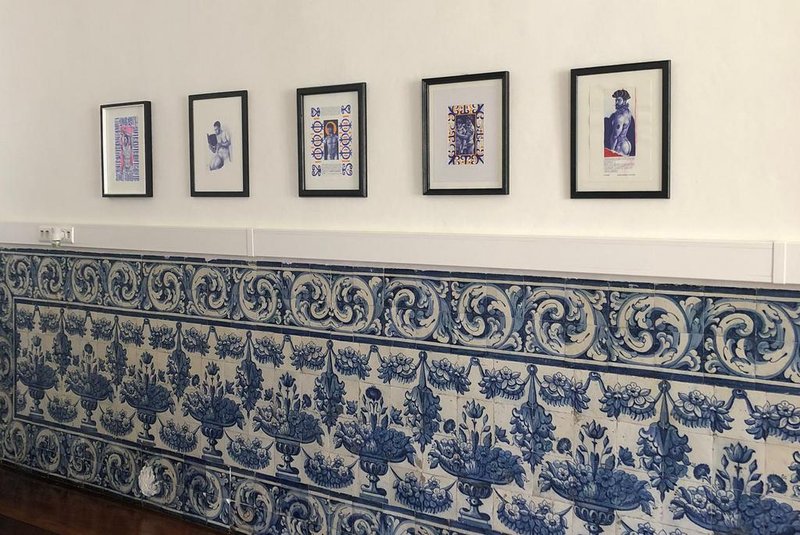 A partir do dia 16 de Junho até o dia 30 de Junho fica em cartaz a exposição QUEER MOOD - SER CUÍR em Lisboa, Portugal com a participação dos artistas caxienses, Carine Panigaz e Rafael Dambros. <!-- NICAID(15458424) -->