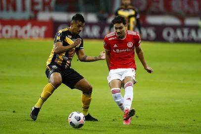 PORTO ALEGRE, RS, BRASIL - 27.04.2021 - O Inter recebe o Deportivo Táchira-VEN no Beira-Rio pela segunda rodada da fase de grupos da Libertadores. (Foto: Félix Zucco/Agencia RBS)<!-- NICAID(14768230) -->