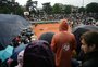 Chuva força adiamento de três jogos da chave masculina de Roland Garros