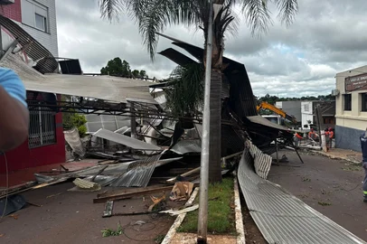 Palmeira das Missões registrou vento superior a 100 km/h, diz Defesa Civil; veja situação em outras cidades