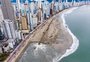 Balneário Camboriú realiza obra para aumentar faixa de areia na praia