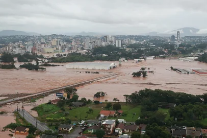 LAJEADO, RS, BRASIL - 02/05/2024 - Situação do município de Lajeado, no Vale do Taquari, onde enchentes são registradas.FOTO: JEFFERSON BOTEGA, AGÊNCIA RBS<!-- NICAID(15751354) -->
