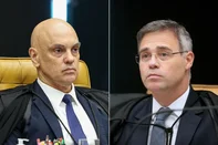 BRASÍLIA, DF, BRASIL, 15-09-2026: O plenário do Supremo Tribunal Federal (STF) se reúne nesta terça-feira (15) para analisar relatório sobre a ligação do ministro Alexandre de Moraes com o banqueiro Daniel Vorcaro, ex-dono do Banco Master, e decidir se o ministro será investigado. Na corte, espera-se que as tensões cheguem ao ápice, sem espaço para pacificação. Ao iniciar a sessão, o presidente do STF, Edson Fachin, mencionou o período difícil pelo qual passa a corte e destacou que o Supremo não deve julgar pessoas, mas, sim, fatos. "A decisão pertence ao plenário, não a um ministro individualmente", declarou. O procurador Paulo Gonet, que foi citado por Vorcaro em mensagens, também participa da sessão.<!-- NICAID(16365978) -->