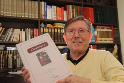 caxias do Sul, RS, BRASIL  (24/04/2015) José Clemente Pozenato. O escritor José Clemente Pozenato relata sua obra O Quatrilho. (Roni Rigon/Pioneiro)<!-- NICAID(11362714) -->