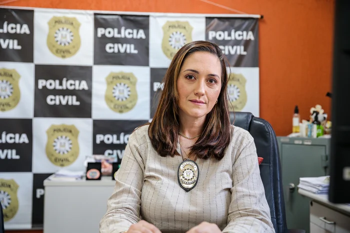 Professora presa por bater com livros em cabeça de menino teria agredido outras duas crianças com tapas e beliscões | Pioneiro