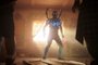A Warner Bros e a DC divulgaram nesta segunda o primeiro trailer oficial de Besouro Azul. Na foto, Xolo Maridueña interpretando o herói.<!-- NICAID(15392848) -->