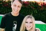Avril Lavigne estreia no TikTok dublando "Sk8r Boi" ao lado de Tony Hawk; veja