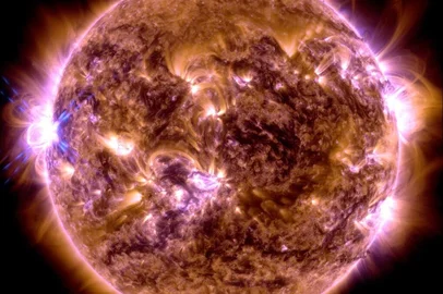 Forte explosão solar no último dia de 2023<!-- NICAID(15639781) -->