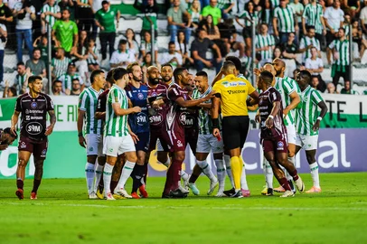 CAXIAS DO SUL, RS, BRASIL, 22/01/2026. Juventude x Caxias, clássico Ca-Ju nº 290 válido pelo Campeonato Gaúcho 2026 (Gauchão 2026) e realizado no estádio Alfredo Jaconi. (Neimar De Cesero/Agência RBS)Indexador: Neimar De Cesero<!-- NICAID(16209941) -->