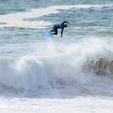 João Chumbinho surfe