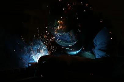 CAXIAS DO SUL, RS, BRASIL, 16/06/2021 -  Fotos para a pauta: a sobrevivência das pequenas empresas na pandemia. A Tertech é uma indústria que acessou Pronampe, para poder manter a saúde financeira durante a pand. Eles produzem quadros de comando, painéis modulares e soluções em chapas de aço. (Marcelo Casagrande/Agência RBS)<!-- NICAID(14810741) -->