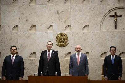 BRASILIA, ABERTURA DO ANO JUDICIARIODF - BRASÍLIA, ABERTURA DO ANO JUDICIÁRIO - POLÍTICA - DF - BRASÍLIA - 03/02/2025 - BRASÍLIA, ABERTURA DO ANO JUDICIÁRIO -  O Presidente da República, Luiz Inácio Lula da Silva, acompanhado do Presidente do Supremo Tribunal Federal, Luís Roberto Barroso, Presidente da Câmara dos Deputados, Hugo Motta e Presidente do Senado Federal, Davi Alcolumbre, durante solenidade de abertura do ano judiciário realizado nesta segunda-feira, 03 de fevereiro. 03/02/2025 - Foto: MATEUS BONOMI/AGIF - AGÊNCIA DE FOTOGRAFIA/AGIF - AGÊNCIA DE FOTOGRAFIA/ESTADÃO CONTEÚDOEditoria: POLÍTICALocal: BRASÍLIAIndexador: MATEUS BONOMIFotógrafo: AGIF - AGÊNCIA DE FOTOGRAFIA<!-- NICAID(15968446) -->