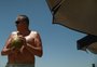 "Trocar o mate pela água": como os veranistas enfrentam o calorão à beira-mar no Litoral Norte