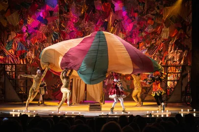 Foto da ópera I Pagliacci, de Leoncavallo, montada por Ospa, Cors e Grupo Tholl no Theatro São Pedro, em Porto Alegre. <!-- NICAID(15462069) -->