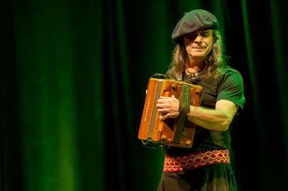 O músico Renato Borghetti.<!-- NICAID(15472400) -->