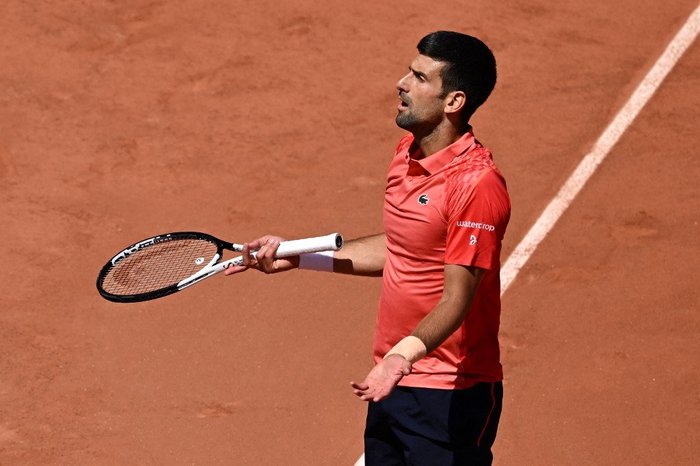 Djokovic vence em estreia no primeiro torneio após polêmica na Austrália, tênis