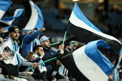 PORTO ALEGRE, RS, BRASIL, 29-07-2025: Grêmio x Fortaleza em partida atrasada válida pela 14ª rodada do Campeonato Brasileiro. O tricolor de Mano Menezes busca uma vitória após uma série de resultados negativos no Brasileirão. Foto: Duda Fortes/ Agência RBS<!-- NICAID(16090444) -->