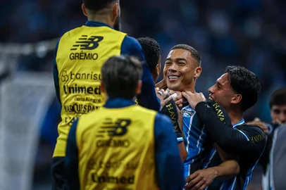 Lucas Uebel / Grêmio FBPA Grenal 454RS - FUTEBOL/COPA DO BRASIL 2026 /GRENAL 454 - ESPORTES - Lance da partida entre Gremio e Internacional disputada na noite desta quinta-feira, na Arena do Gremio, valida pelas quartas de final da Copa do Brasil 2026. FOTO: LUCAS UEBEL/GREMIO FBPAEditoria: SPOLocal: Porto AlegreIndexador: Lucas UebelSecao: futebolFonte: Gremio.netFotógrafo: Grenal 454<!-- NICAID(16359256) -->