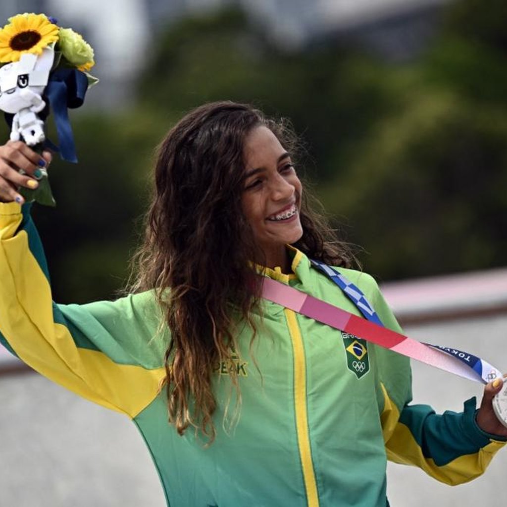 Skatista Rayssa Leal faz história e conquista prata nas Olimpíadas aos 13  anos - 26/07/2021 - Esporte - Folha