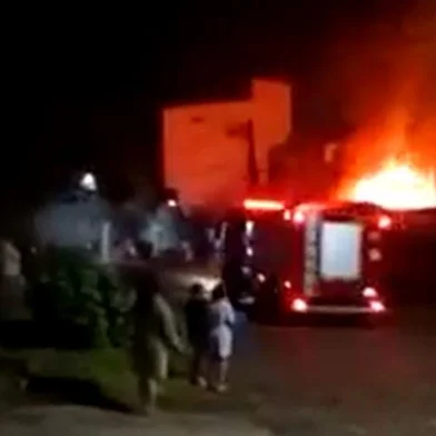 Incêndio deixa uma pessoa morta em residência na zona norte de Porto Alegre<!-- NICAID(15160323) -->