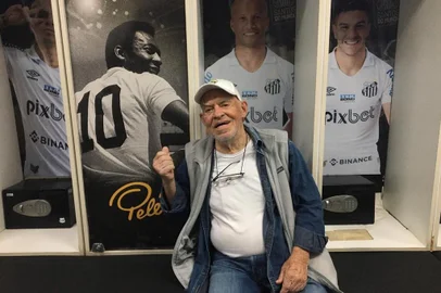 Narrador Silvio Luiz - Foto: Silvio Luiz @silvioluizbarbas/Instagram/Reprodução<!-- NICAID(15731187) -->