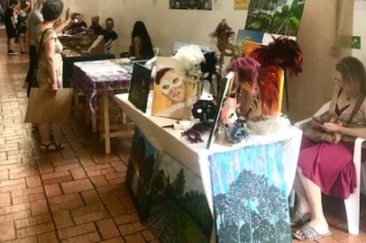 Cultura informa os artistas selecionados para o Mercado de Arte do primeiro semestre de 2023Após período de inscrição, a UAV divulga o resultado dos artistas participantes da edição de fevereiro e março<!-- NICAID(15342534) -->