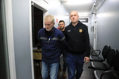 PORTO ALEGRE, RS, BRASIL, 05-09-2025: Preso homem que deixou mala com corpo de mulher na rodoviária de Porto Alegre. Ricardo Jardim, 66, foi preso pelo DHPP da Polícia Civil. Foto: Ronaldo Bernardi/Agência RBS<!-- NICAID(16117680) -->