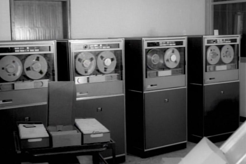 Unidades de memória do primeiro computador do Banrisul, colocado em operação em 1963Print de documentário da da Leopoldis-Som em 1968.<!-- NICAID(15547149) -->