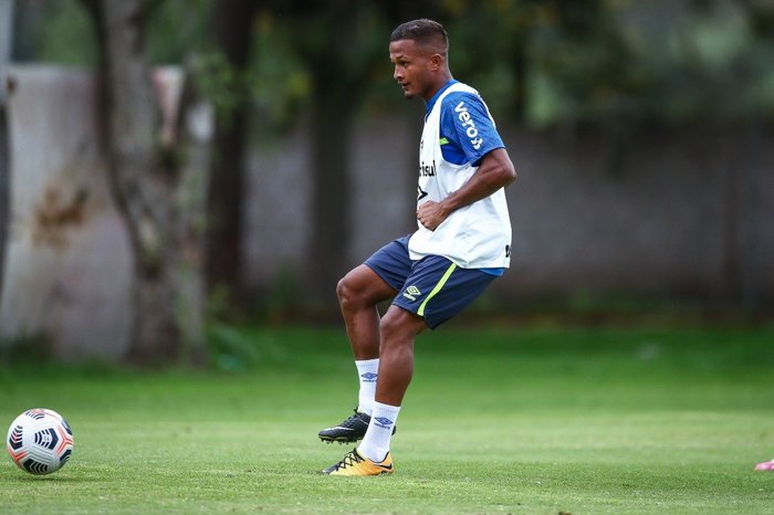 Veja quais são as alternativas do Grêmio para substituir Pepê