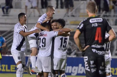Ponte Preta x Brusque, Série B