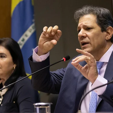 Brasília (DF) 30/03/2023 Os ministros da Fazenda, Fernando Haddad e do Planejamento, Simone Tebet, durante coletiva sobre a nova regra fiscal. Foto: José Cruz/ Agência Brasil<!-- NICAID(15399045) -->